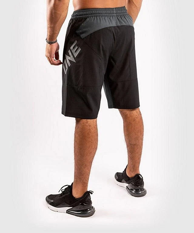 Venum ONE FC Impact Training Shorts Nero-Nero - immagine 7