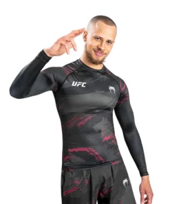 Venum UFC Authentic Fight Week 2.0 Rashguard Long Sleeves Nero-Rosso